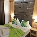 מלון דירות Sylpaulerhof 3*